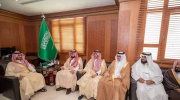 نائب أمير منطقة حائل يجتمع بمديري الجهات الحكومية وأعضاء المجلس المحلي في محافظة بقعاء