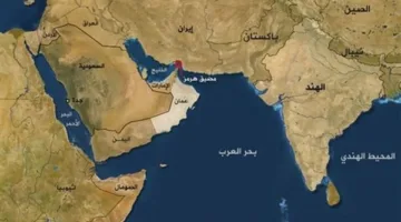 اليونان تطلب من السفن إعادة النظر في مساراتها العبور عبر مضيق هرمز