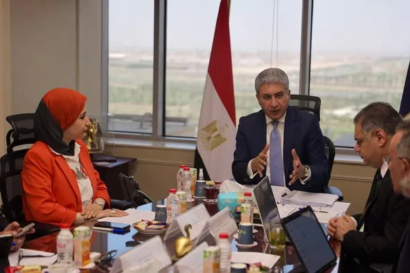 وزير السياحة يعلن عن الخطة الجديدة للانتعاش: حملات رقمية وإشارات نمو إيجابية في قطاع الطيران وزير السياحة يعلن عن الخطة الجديدة للانتعاش: حملات رقمية وإشارات نمو إيجابية في قطاع الطيران