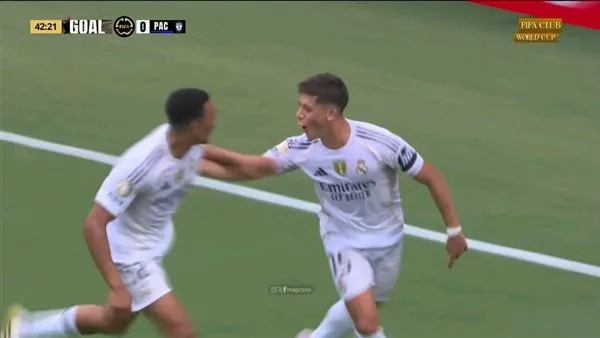 “أردا جولر” يسجل الهدف الثاني لريال مدريد في مواجهة باتشوكا ببطولة كأس العالم للأندية. “أردا جولر” يسجل الهدف الثاني لريال مدريد في مواجهة باتشوكا ببطولة كأس العالم للأندية.