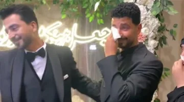 محمد أنور يذرف الدموع خلال عقد قران شقيقه: كنت أظن أنني سأبكي فقط في أفراح بناتي.