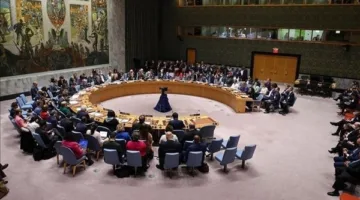 فرنسا تنفي involvement in striking Iran