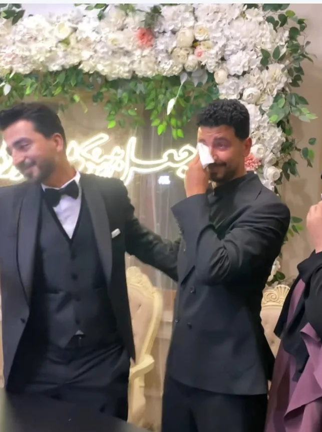 محمد أنور يتأثر ويبكي خلال مراسم زواج شقيقه: “شعرت كما لو كنت أي ابن في عائلة مصرية تقليدية”