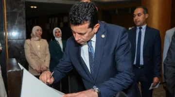 احتفال رياضي مميز باليوم الأولمبي بحضور وزير الرياضة ورئيس اللجنة الأولمبية (صور)