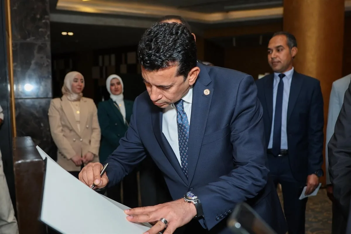 احتفال رياضي مميز باليوم الأولمبي بحضور وزير الرياضة ورئيس اللجنة الأولمبية (صور) احتفال رياضي مميز باليوم الأولمبي بحضور وزير الرياضة ورئيس اللجنة الأولمبية (صور)