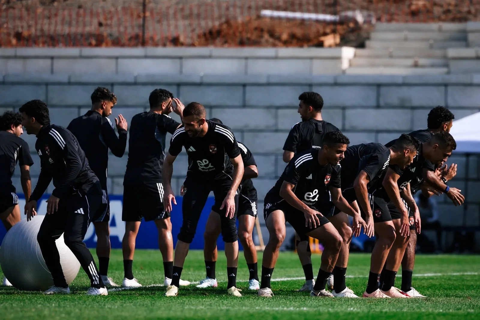 الأهلي يختتم تحضيراته لمباراة بورتو.. نشاط وتركيز في تدريب نيوجيرسي الأهلي يختتم تحضيراته لمباراة بورتو.. نشاط وتركيز في تدريب نيوجيرسي
