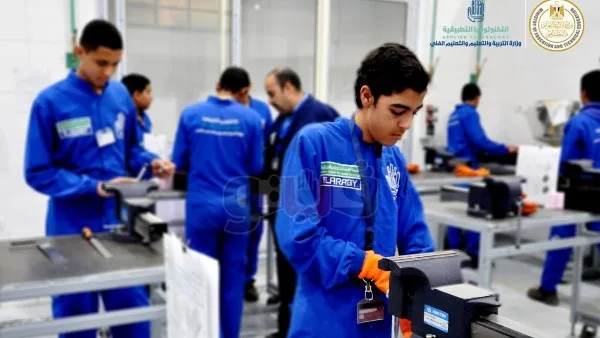 انتهاء امتحانات الدبلومات الفنية العملية والمعملية لعام 2025 اليوم