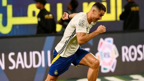رونالدو يختار الاستمرار مع النصر رونالدو يختار الاستمرار مع النصر
