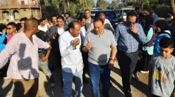 محافظ أسيوط يزور مشروع تحسين طريق «نجع سبع – منقباد» لتسهيل حركة المرور للمواطنين