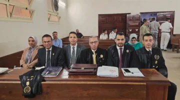 وصول فريق الدفاع عن طالب مدرسة الكرمة إلى محكمة جنايات دمنهور