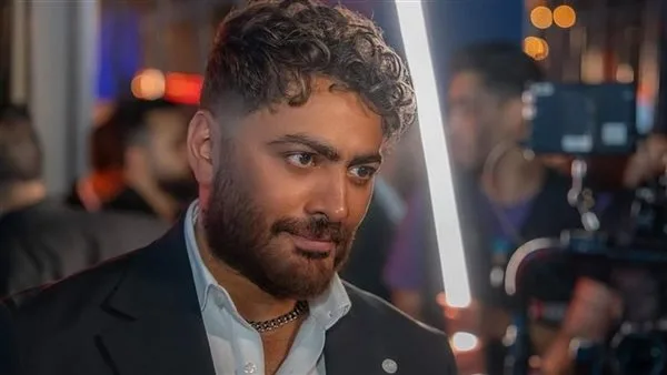 تامر حسني يثير البلبة بفيديو مع عارضة أزياء جميلة: احتضنها ورقصوا سويًا تامر حسني يثير البلبة بفيديو مع عارضة أزياء جميلة: احتضنها ورقصوا سويًا