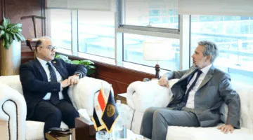 رئيس هيئة الرقابة المالية يتباحث مع السفير الإيطالي حول سبل التعاون المشتركة