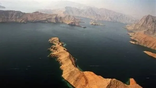 ما هو تأثير إغلاق مضيق هرمز على الاقتصاد العالمي؟