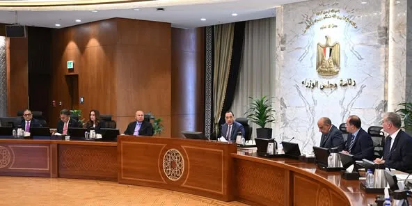 مدبولي يقود اجتماع لجنة الأزمات لمتابعة تأثيرات الصراع الإيراني الإسرائيلي على الأمن الاقتصادي والطاقة في مصر مدبولي يقود اجتماع لجنة الأزمات لمتابعة تأثيرات الصراع الإيراني الإسرائيلي على الأمن الاقتصادي والطاقة في مصر