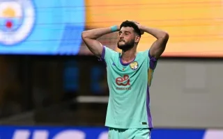 لاعب العين الشاذلي يعبر عن “إحباطه” بعد هزيمة فريقه أمام مانشستر سيتي بسداسية.