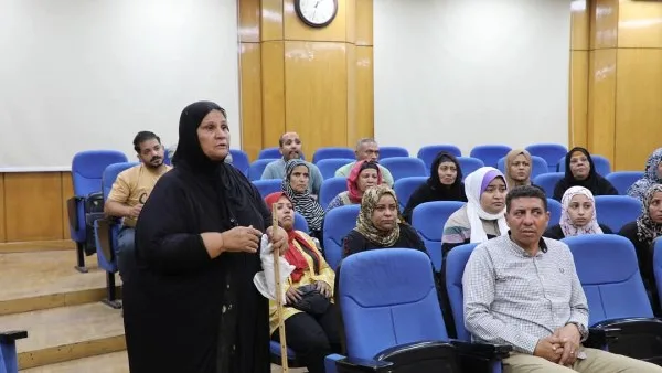 إخلاء مبنى مهدد بالسقوط في منطقة الحبشي بالمنيا والمحافظ يتجه لتوفير مساكن بديلة. إخلاء مبنى مهدد بالسقوط في منطقة الحبشي بالمنيا والمحافظ يتجه لتوفير مساكن بديلة.