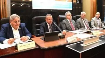 محافظ جنوب سيناء: نهدف إلى تعزيز تنافسية السياحة عالميًا ونثمن دور البرلمان