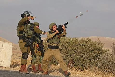 استشهاد طفل فلسطيني برصاص قوات الاحتلال بعد اعتقاله مصابًا في شمال شرق رام الله بالضفة الغربية المحتلة