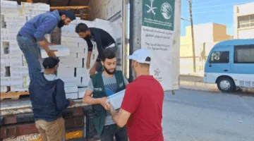 مركز الملك سلمان للإغاثة يوزع (7,664) صندوق تمر في محافظة ريف دمشق