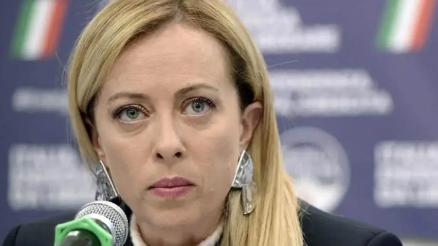 ميلوني تؤكد أهمية تفعيل الهدنة في غزة واستئناف الحوار مع إيران. ميلوني تؤكد أهمية تفعيل الهدنة في غزة واستئناف الحوار مع إيران.