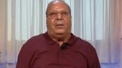 أسامة عباس: الفن لا يمكن أن يضمن لي حياة جيدة، وهناك أدوار تُعرض عليّ لكنها لا تتناسب مع موهبتي. أسامة عباس: الفن لا يمكن أن يضمن لي حياة جيدة، وهناك أدوار تُعرض عليّ لكنها لا تتناسب مع موهبتي.