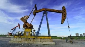 انخفاض أسعار النفط بنسبة 5.69% عقب هجوم إيراني على قاعدة أمريكية في قطر