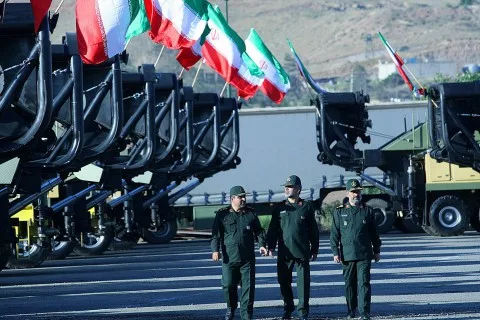 الجيش الإيراني: موقفنا تجاه أمريكا وحلفائها حازم، ولن نسمح بأي اعتداء على أراضينا دون رد، بغض النظر عن الظروف.