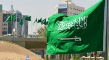 السعودية تعتبر الهجوم الإيراني على القاعدة الأمريكية في قطر خرقًا للقانون الدولي والعلاقات الجيدة، والأردن يحذر من “تصعيد خطير”