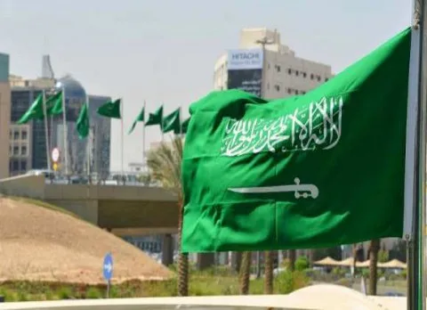 السعودية تعتبر الهجوم الإيراني على القاعدة الأمريكية في قطر خرقًا للقانون الدولي والعلاقات الجيدة، والأردن يحذر من “تصعيد خطير” السعودية تعتبر الهجوم الإيراني على القاعدة الأمريكية في قطر خرقًا للقانون الدولي والعلاقات الجيدة، والأردن يحذر من “تصعيد خطير”