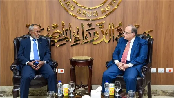 رئيس هيئة الدواء يلتقي وزير صحة موريتانيا لمناقشة أوجه التعاون في مجال الرقابة على الأدوية رئيس هيئة الدواء يلتقي وزير صحة موريتانيا لمناقشة أوجه التعاون في مجال الرقابة على الأدوية