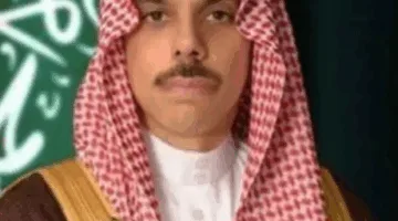 وزير الخارجية يتلقى مكالمة من نظيره البريطاني