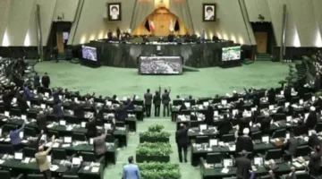 البرلمان الإيراني يوافق بشكل أولي على وقف التعاون مع الوكالة الدولية للطاقة النووية