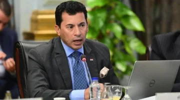 وزير الرياضة يحضر توقيع اتفاقية شراكة مع البنك الأهلي لتقديم خدمات مصرفية في مراكز الشباب