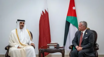 عبدالله الثاني يعبّر للشيخ تميم عن دعم الأردن لقطر