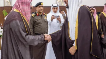 أمير القصيم يقوم بزيارة محافظة عنيزة ويشدد على أولوية خدمة المواطنين