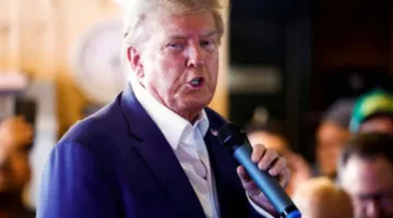 ترامب يعلن عن اتفاق لوقف إطلاق نار شامل بين إسرائيل وإيران سيدخل حيز التنفيذ خلال ساعات.