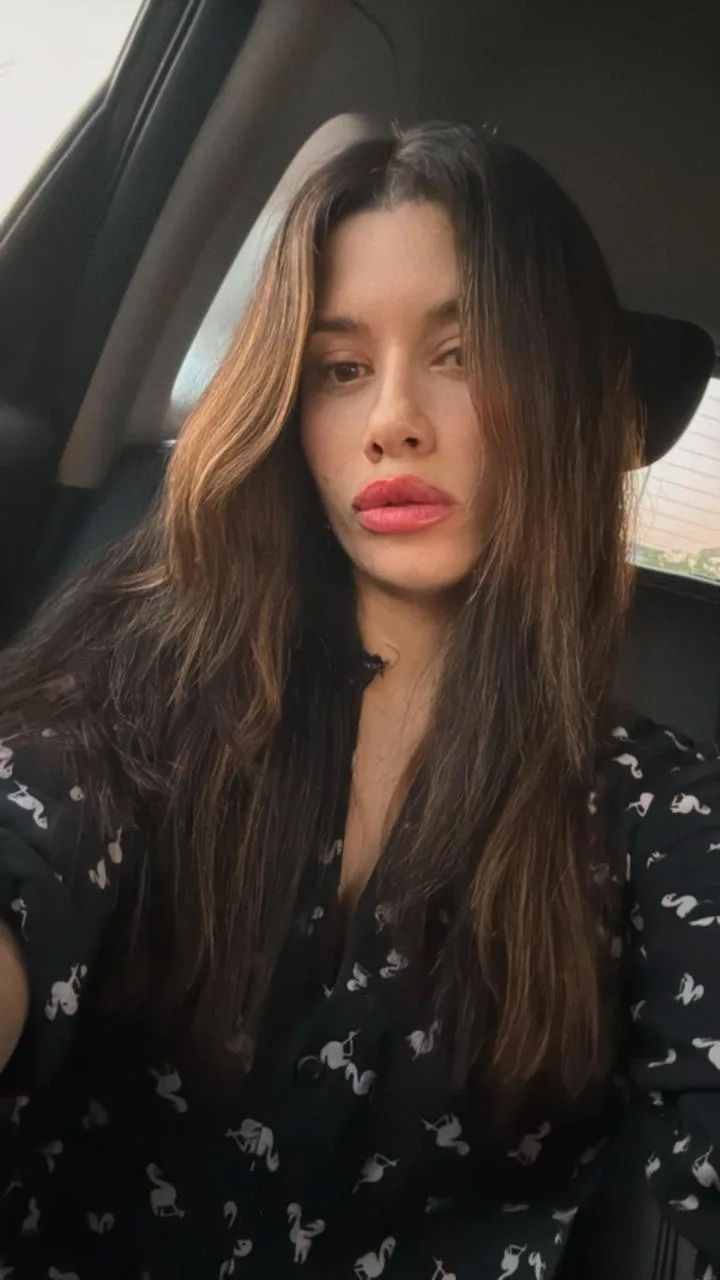 بأسلوب فكاهي.. سينتيا خليفة تبدأ تصوير مشاهدها الأولى في مسلسل “ابن النادي”