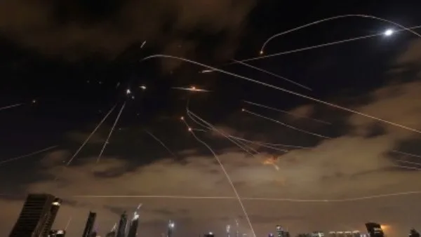 الجيش الإسرائيلي يصدر إنذاراً جديداً لسكان وسط طهران الجيش الإسرائيلي يصدر إنذاراً جديداً لسكان وسط طهران
