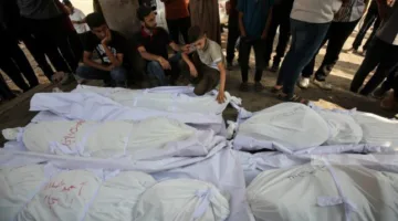 مدفعية الاحتلال تقصف تجمع المتWaiting for aid في وسط غزة