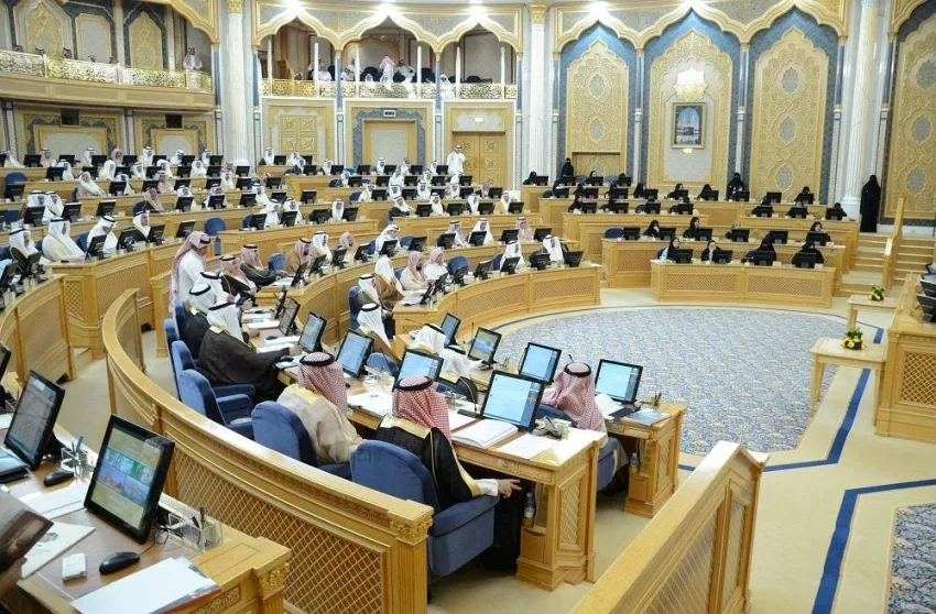 الشورى يدعو لإعادة تقييم نظام العام الدراسي المطول
