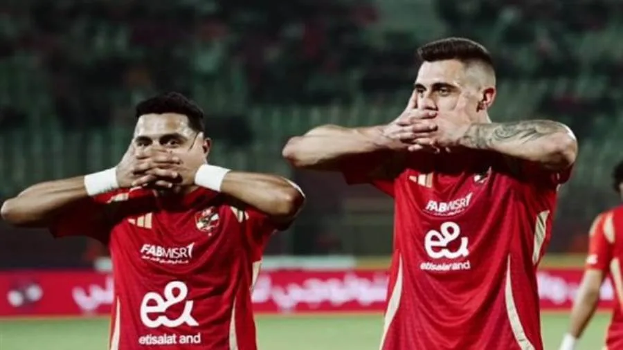 عاجل.. الأهلي يتفوق على بورتو 2-1 في نهاية الشوط الأول بمونديال الأندية عاجل.. الأهلي يتفوق على بورتو 2-1 في نهاية الشوط الأول بمونديال الأندية