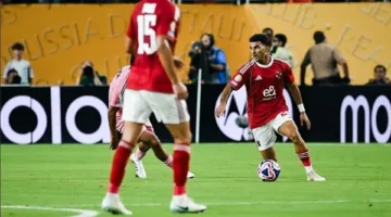 بفضل وسام أبو علي، الأهلي يتقدم على بورتو بهدفين لهدف في الشوط الأول.