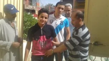 البدء في إجراءات تفتيش طلاب الثانوية العامة قبل دخولهم إلى اللجان