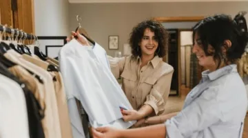 تأويل رؤية “ارتداء الملابس الجديدة” في الحلم وفقًا لابن سيرين