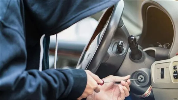 إلقاء القبض على سارِق البيك أب خلال ساعتين من عملية السرقة إلقاء القبض على سارِق البيك أب خلال ساعتين من عملية السرقة