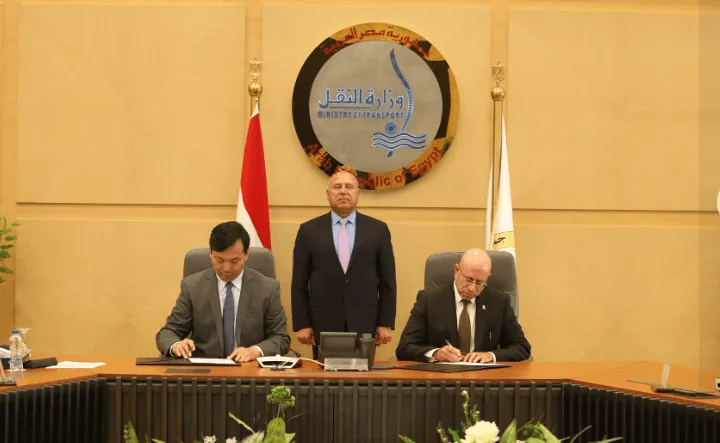 النقل تُبرم صفقة لبناء سفينتين ضخمتين للشحن الجاف مع شركة هانتونج الصينية النقل تُبرم صفقة لبناء سفينتين ضخمتين للشحن الجاف مع شركة هانتونج الصينية