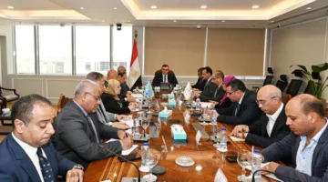 وزير الإسكان يُنظم اجتماعاً تنسيقياً لمتابعة آلية عمل وحدتي تنظيم السوق العقاري وتصدير الممتلكات.