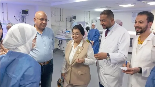 نائب وزير الصحة تقوم بزيارة تفقدية لعدة منشآت صحية في قنا ضمن جولة ميدانية شاملة نائب وزير الصحة تقوم بزيارة تفقدية لعدة منشآت صحية في قنا ضمن جولة ميدانية شاملة