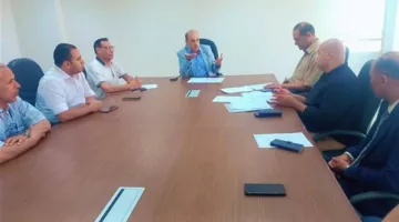 اجتماع شامل للجنة النفايات الطبية في الوادي الجديد لتعزيز نظام التخلص الآمن منها