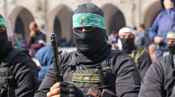 إعلام إسرائيلي: إدارة ترامب تشرع في مخاطبة صفقة شاملة لإنهاء النزاع في غزة بناءً على خطة ويتكوف، والقرار الآن بيد “حماس”